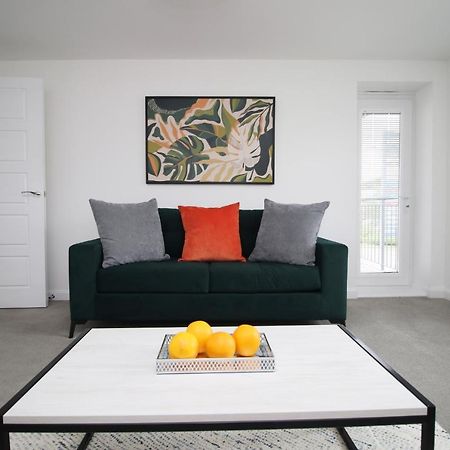 No 43 Stadium Views By Ssw - 2Br, Parking, Sleeps 4, 3Min Walk To Stadium, 10Min Drive To City Centre, Marina And Close To M4 Morriston Zewnętrze zdjęcie