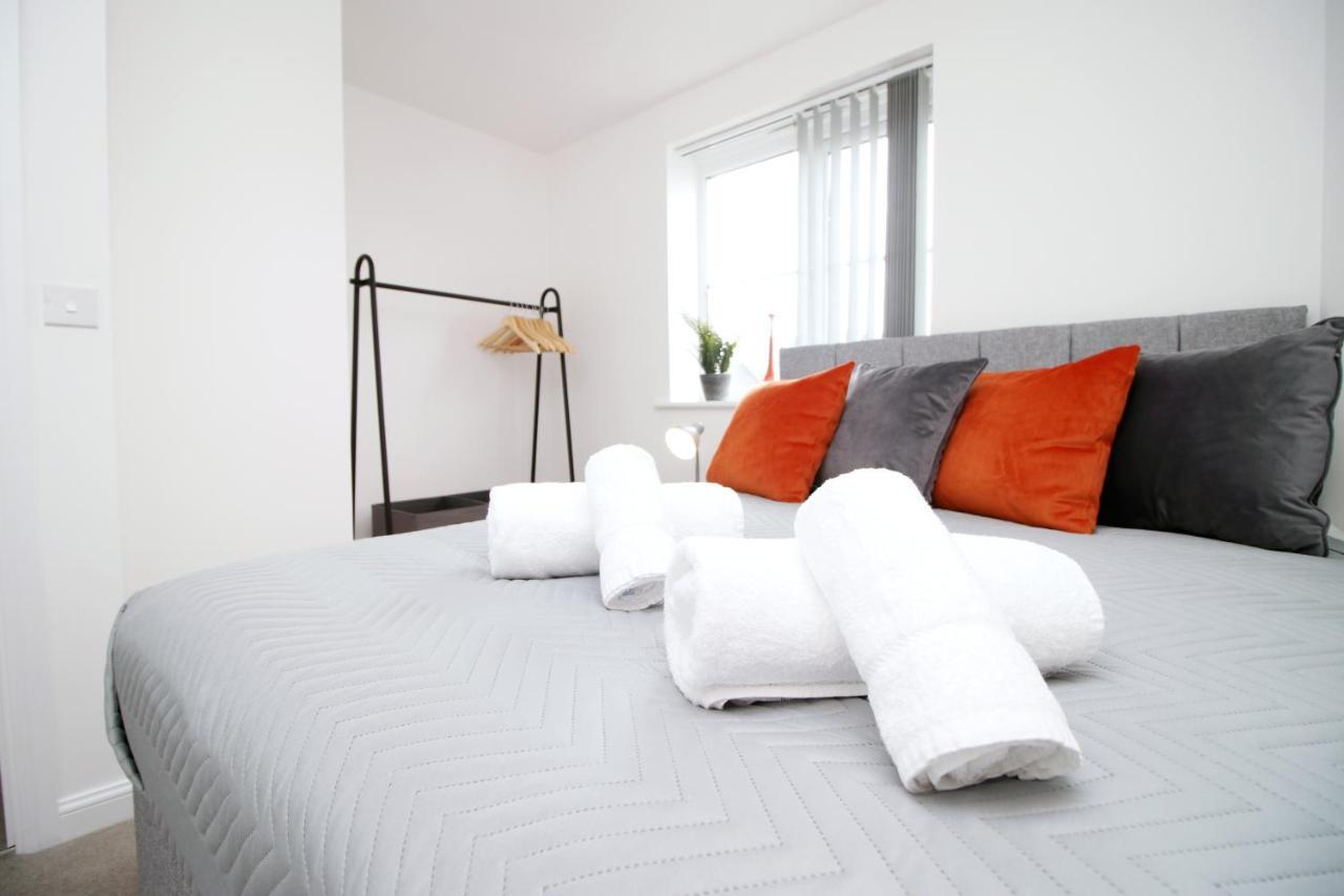 No 43 Stadium Views By Ssw - 2Br, Parking, Sleeps 4, 3Min Walk To Stadium, 10Min Drive To City Centre, Marina And Close To M4 Morriston Zewnętrze zdjęcie