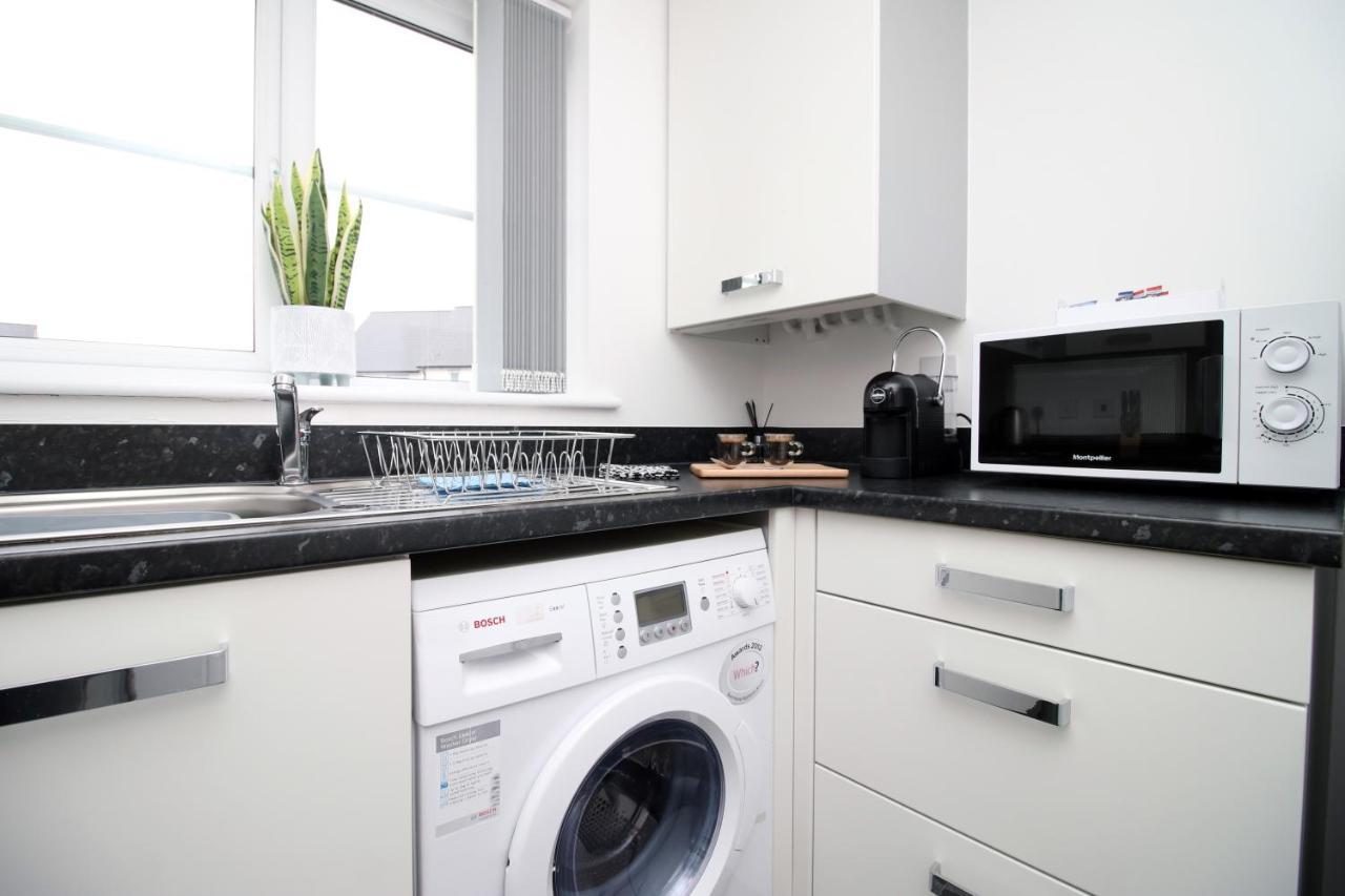 No 43 Stadium Views By Ssw - 2Br, Parking, Sleeps 4, 3Min Walk To Stadium, 10Min Drive To City Centre, Marina And Close To M4 Morriston Zewnętrze zdjęcie
