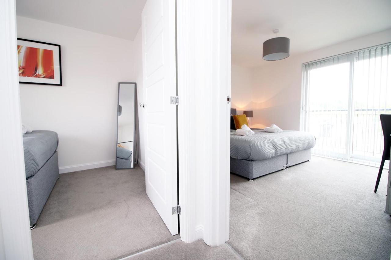 No 43 Stadium Views By Ssw - 2Br, Parking, Sleeps 4, 3Min Walk To Stadium, 10Min Drive To City Centre, Marina And Close To M4 Morriston Zewnętrze zdjęcie