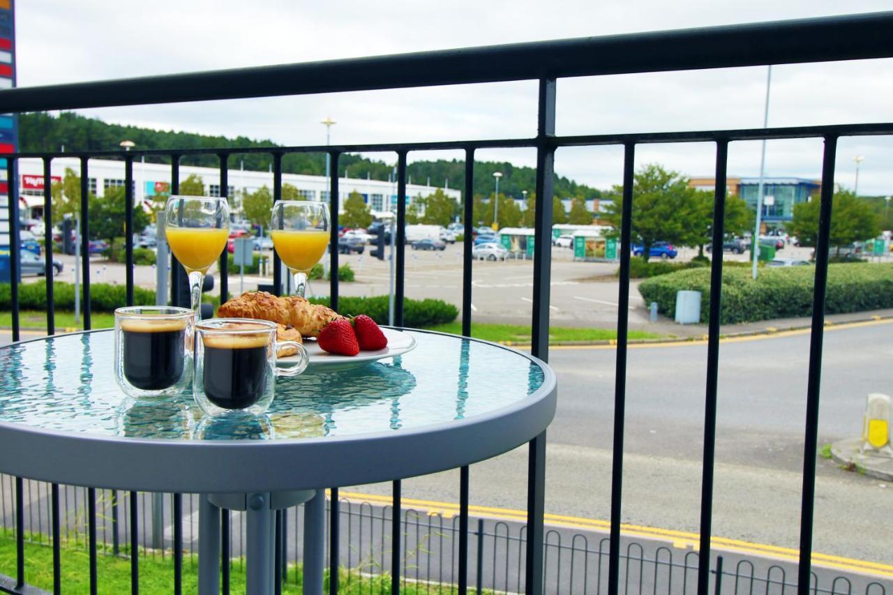 No 43 Stadium Views By Ssw - 2Br, Parking, Sleeps 4, 3Min Walk To Stadium, 10Min Drive To City Centre, Marina And Close To M4 Morriston Zewnętrze zdjęcie