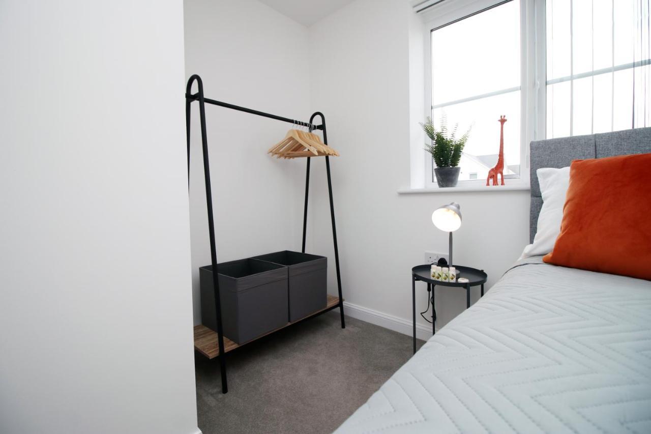 No 43 Stadium Views By Ssw - 2Br, Parking, Sleeps 4, 3Min Walk To Stadium, 10Min Drive To City Centre, Marina And Close To M4 Morriston Zewnętrze zdjęcie
