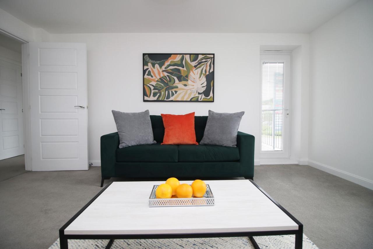 No 43 Stadium Views By Ssw - 2Br, Parking, Sleeps 4, 3Min Walk To Stadium, 10Min Drive To City Centre, Marina And Close To M4 Morriston Zewnętrze zdjęcie