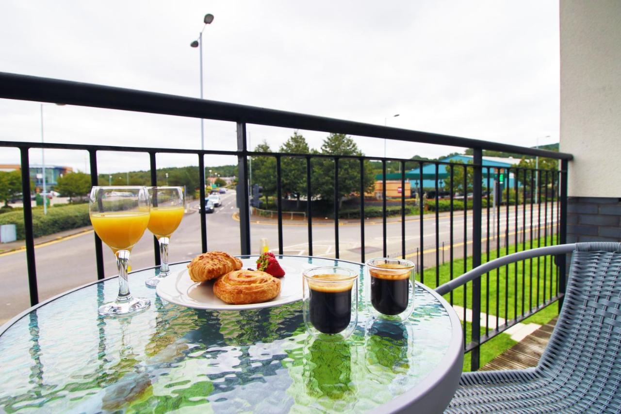 No 43 Stadium Views By Ssw - 2Br, Parking, Sleeps 4, 3Min Walk To Stadium, 10Min Drive To City Centre, Marina And Close To M4 Morriston Zewnętrze zdjęcie